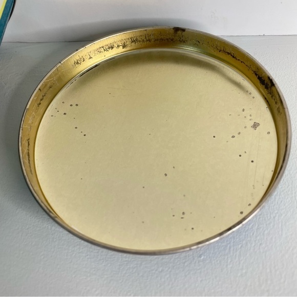 Gold Medal Flour Tin General Mills Vintage Round Tin with lid - Picture 6 of 11